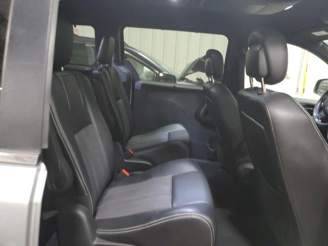 Photo 11 from auction – 2014 CHRYSLER TOWN & COU with VIN 2C4RC1HG6ER409803