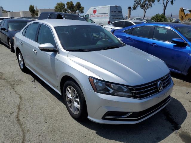 Photo 4 from auction – 2016 VOLKSWAGEN PASSAT S with VIN 1VWAT7A37GC030339