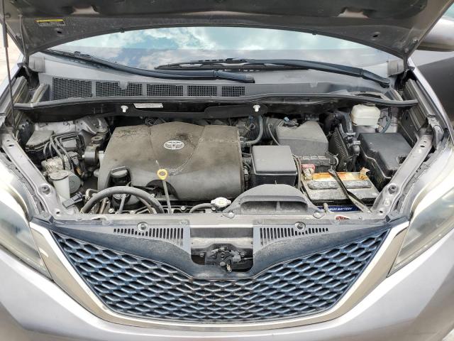 Photo 12 from auction – 2017 TOYOTA SIENNA SE with VIN 5TDXZ3DC5HS816561