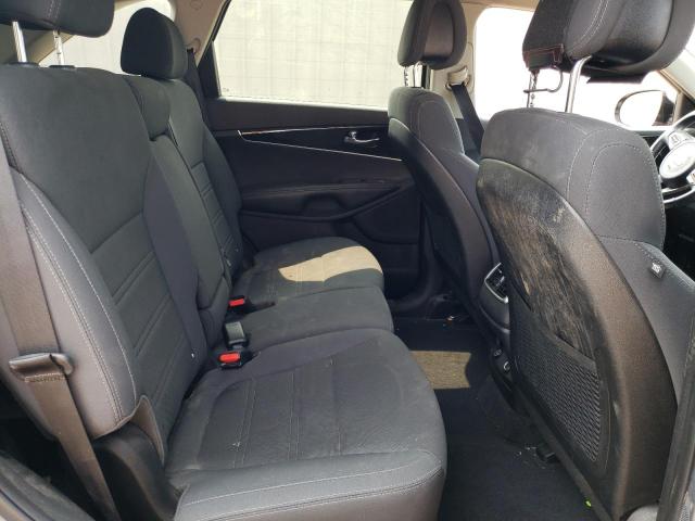 Photo 11 from auction – 2016 KIA SORENTO LX with VIN 5XYPGDA35GG135702