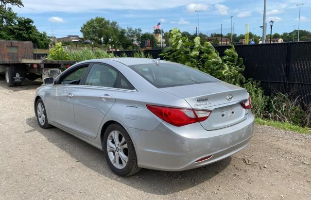 Photo 3 from auction – 2011 HYUNDAI SONATA SE with VIN 5NPEC4AC9BH076626