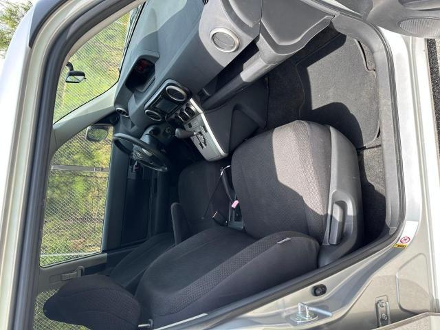 Photo 5 from auction – 2008 TOYOTA SCION XB with VIN JTLKE50EX81048683