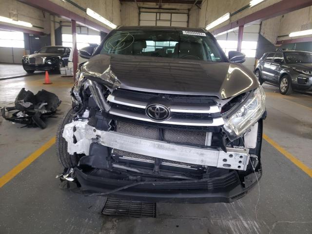 Photo 5 from auction – 2018 TOYOTA HIGHLANDER with VIN 5TDJZRFH9JS836237