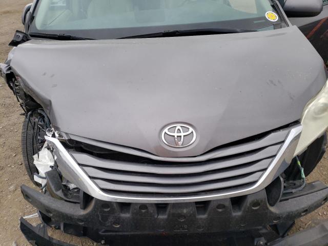 Photo 11 from auction – 2011 TOYOTA SIENNA XLE with VIN 5TDYK3DC7BS060120