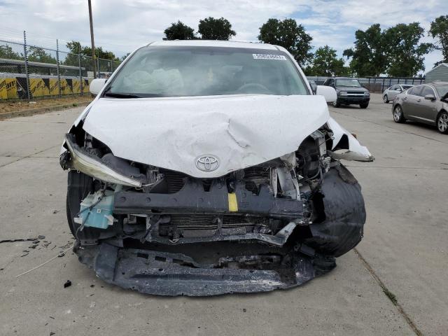 Photo 5 from auction – 2013 TOYOTA SIENNA XLE with VIN 5TDYK3DC8DS390044
