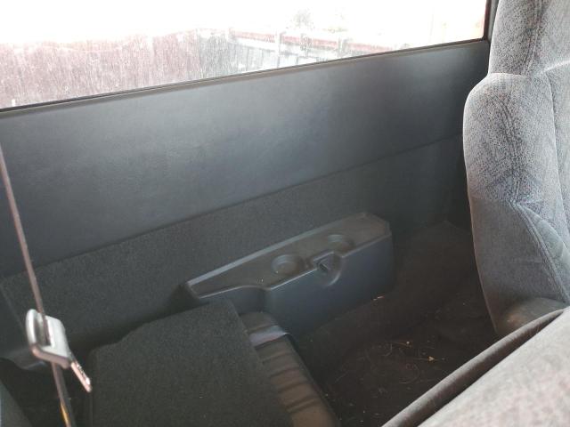 Photo 10 from auction – 2000 GMC SONOMA with VIN 1GTDT19W2Y8241349