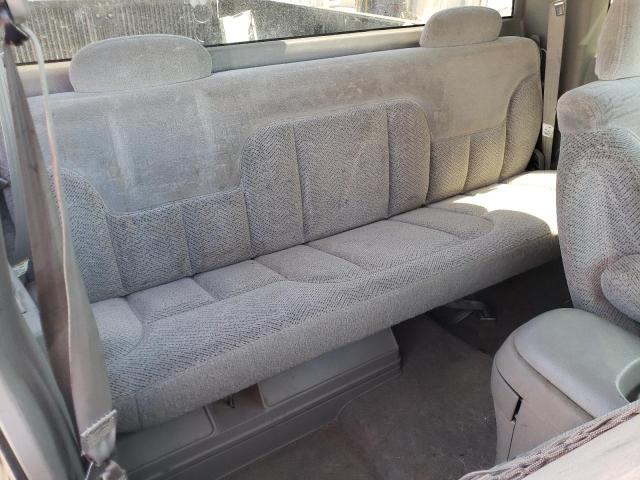 Photo 10 from auction – 1998 CHEVROLET 2500 with VIN 1GCGK29J1WE145673