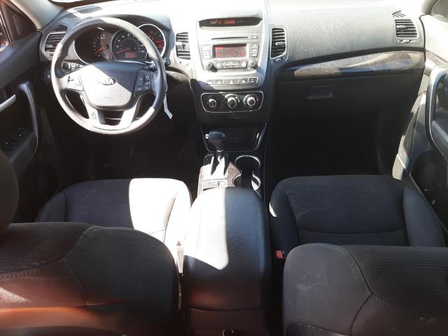 Photo 8 from auction – 2015 KIA SORENTO LX with VIN 5XYKTCA63FG592890