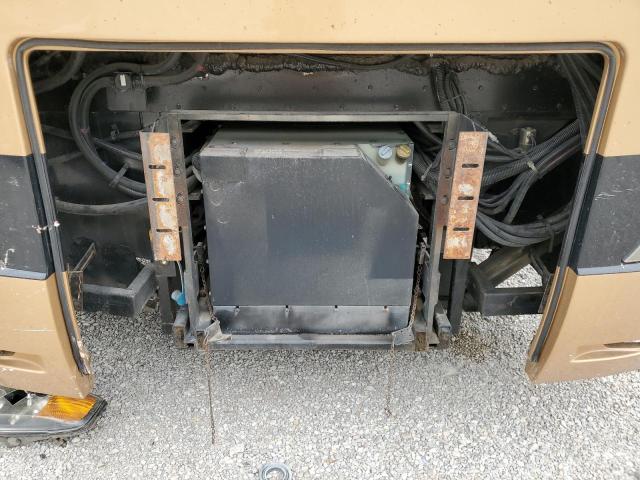 Photo 7 from auction – 2004 HOLI MOTORHOME with VIN 1RF42454642030265