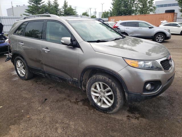 Photo 4 from auction – 2013 KIA SORENTO EX with VIN 5XYKUDA29DG329025