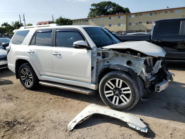 Photo 4 from auction – 2019 TOYOTA 4RUNNER SR with VIN JTEZU5JR4K5196404