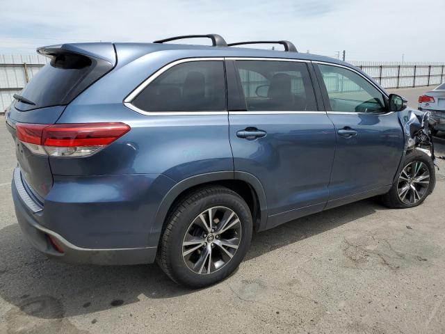 Photo 3 from auction – 2017 TOYOTA HIGHLANDER with VIN 5TDZZRFH2HS232655