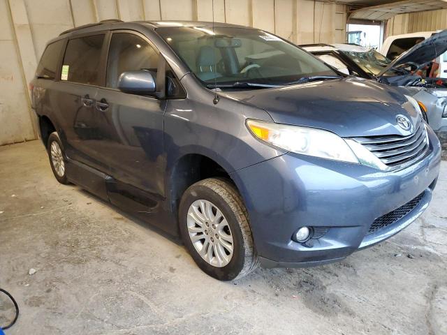 Photo 4 from auction – 2013 TOYOTA SIENNA XLE with VIN 5TDYK3DC8DS320219