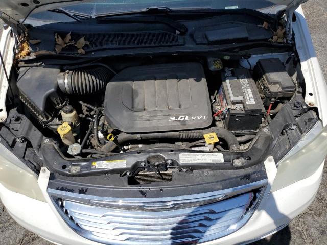 Photo 12 from auction – 2011 CHRYSLER TOWN & COU with VIN 2A4RR8DG8BR759615