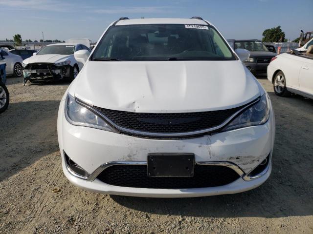 Photo 5 from auction – 2017 CHRYSLER PACIFICA T with VIN 2C4RC1BG0HR810177