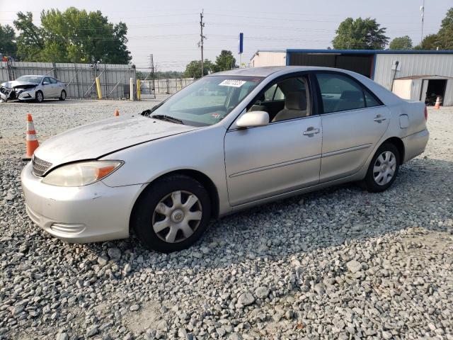 TOYOTA CAMRY LE 2002 with VIN 4T1BE32KX2U592895 - Photo from auction