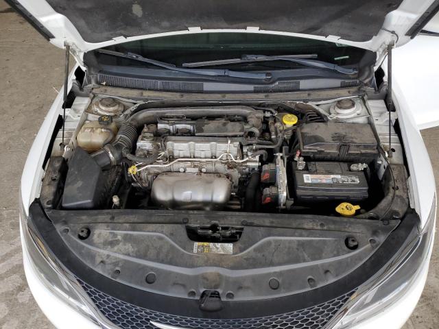 Photo 11 from auction – 2015 CHRYSLER 200 LIMITE with VIN 1C3CCCAB0FN588410