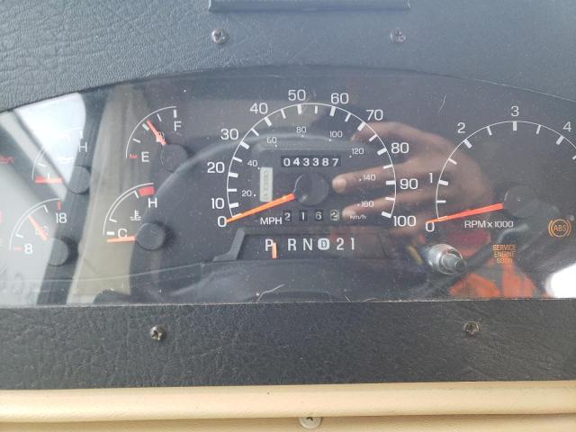 Photo 8 from auction – 2000 FLEETWOOD BOUNDER with VIN 3FCNF53S7YJA05530