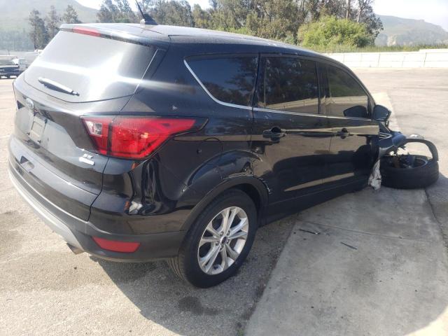 Photo 3 from auction – 2019 FORD ESCAPE SE with VIN 1FMCU0GDXKUB05162