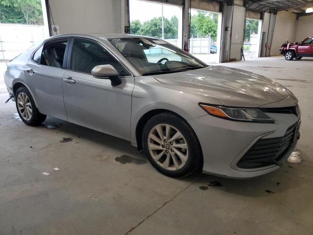 Photo 4 from auction – 2022 TOYOTA CAMRY LE with VIN 4T1C11AK2NU660701
