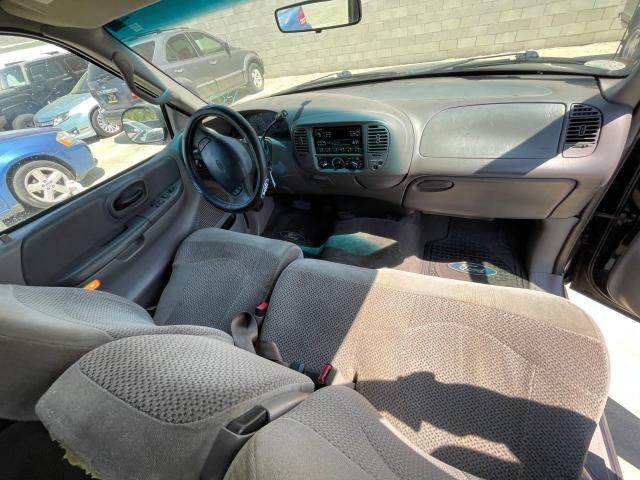 Photo 9 from auction – 2000 FORD F150 with VIN 1FTRX17W5YNC17576