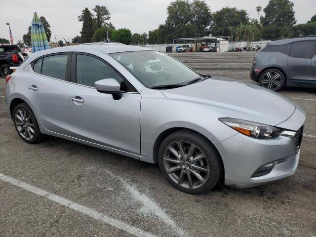 Photo 4 from auction – 2018 MAZDA 3 TOURING with VIN 3MZBN1L33JM181547