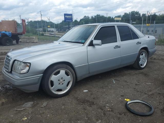MERCEDES-BENZ E 320 1994 with VIN WDBEA32E3RC044971 - Photo from auction