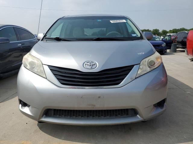 Photo 5 from auction – 2013 TOYOTA SIENNA LE with VIN 5TDKK3DC9DS319876