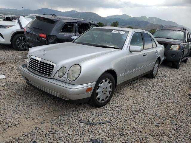 MERCEDES-BENZ E 320 4MAT 1998 with VIN WDBJF82F0WX010528 - Photo from auction