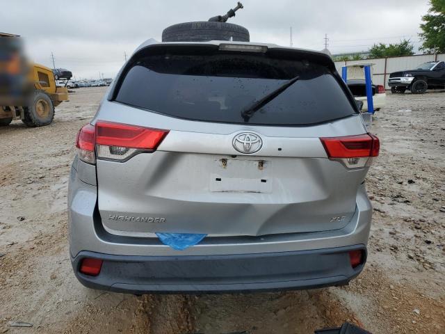 Photo 6 from auction – 2017 TOYOTA HIGHLANDER with VIN 5TDKZRFH7HS199332