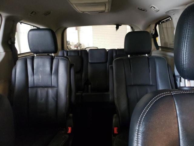 Photo 10 from auction – 2016 CHRYSLER TOWN & COU with VIN 2C4RC1BG0GR120850
