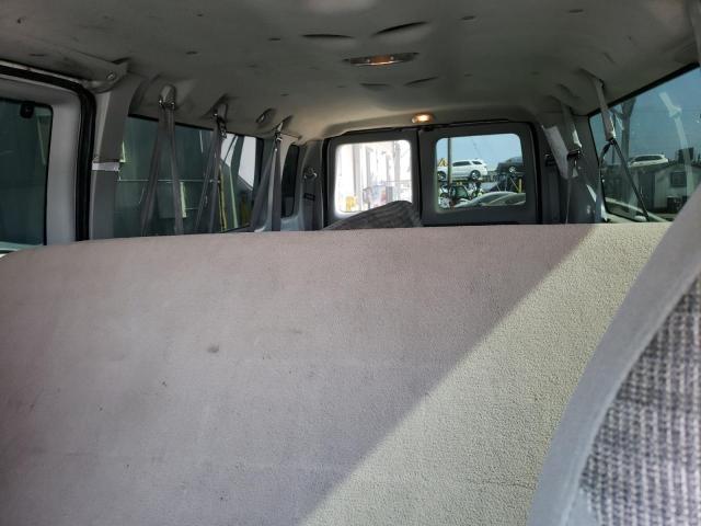 Photo 10 from auction – 2004 FORD ECONOLINE with VIN 1FBSS31S14HB03461