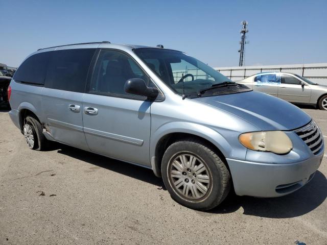 Photo 4 from auction – 2005 CHRYSLER TOWN & COU with VIN 2C4GP44RX5R591090