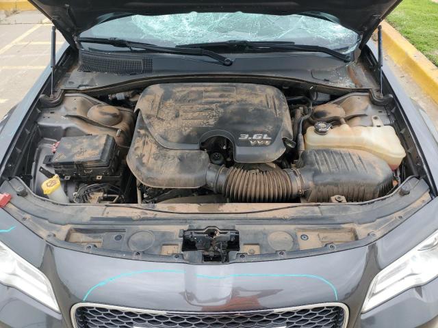 Photo 11 from auction – 2018 CHRYSLER 300 LIMITE with VIN 2C3CCAEG7JH191207