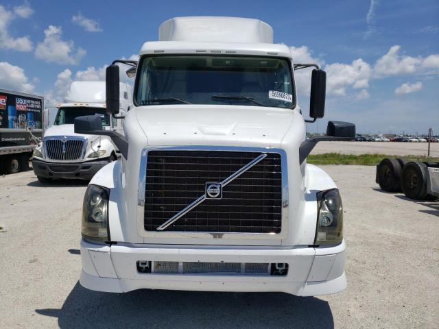 Photo 5 from auction – 2008 VOLVO VN VNL with VIN 4V4NC9GH08N484283