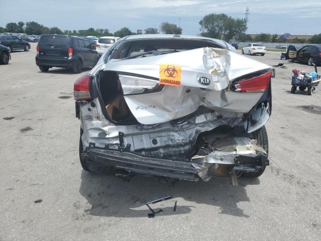 Photo 6 from auction – 2018 KIA FORTE LX with VIN 3KPFK4A75JE179863