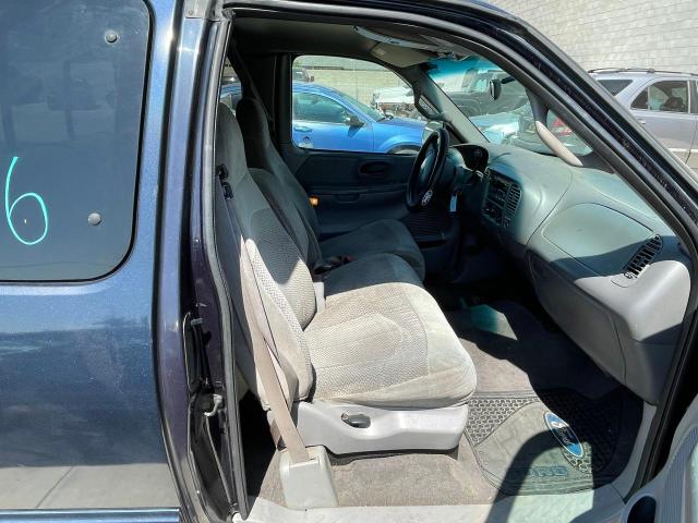 Photo 5 from auction – 2000 FORD F150 with VIN 1FTRX17W5YNC17576