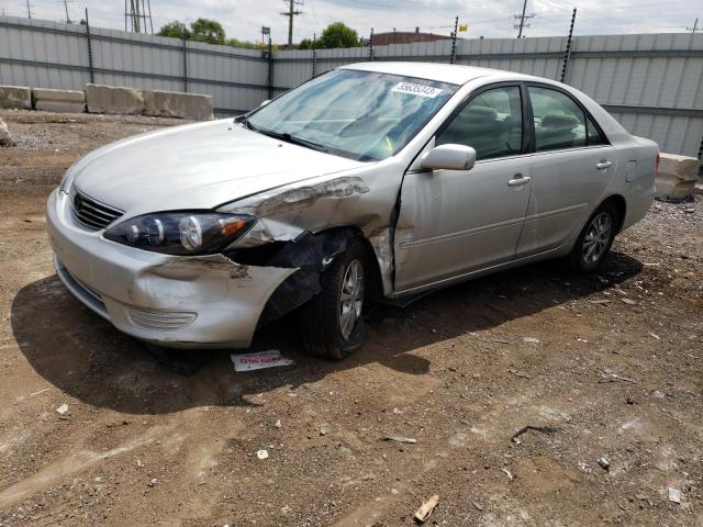 TOYOTA CAMRY LE 2005 with VIN 4T1BF32KX5U082645 - Photo from auction