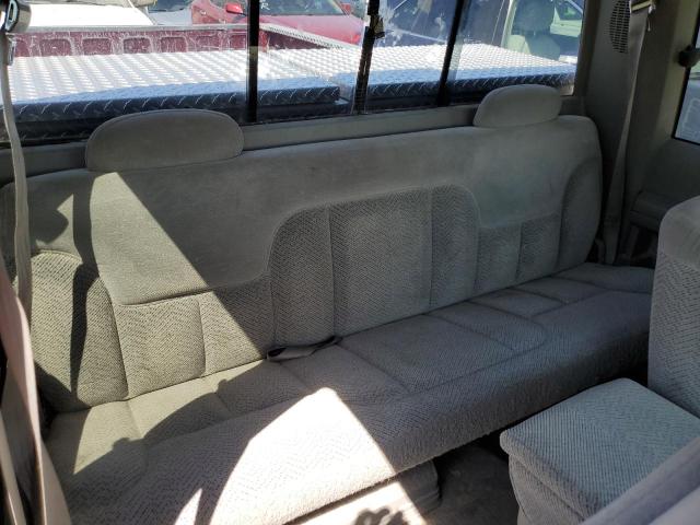 Photo 10 from auction – 1995 CHEVROLET GMT-400 C1 with VIN 1GCEC19KXSE192508