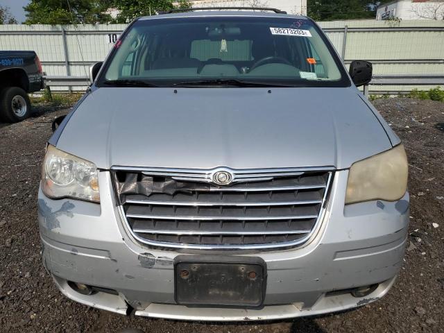 Photo 5 from auction – 2010 CHRYSLER TOWN & COU with VIN 2A4RR5D19AR252568