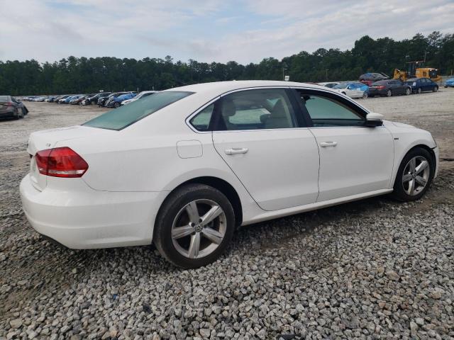 Photo 3 from auction – 2015 VOLKSWAGEN PASSAT S with VIN 1VWAS7A38FC105891