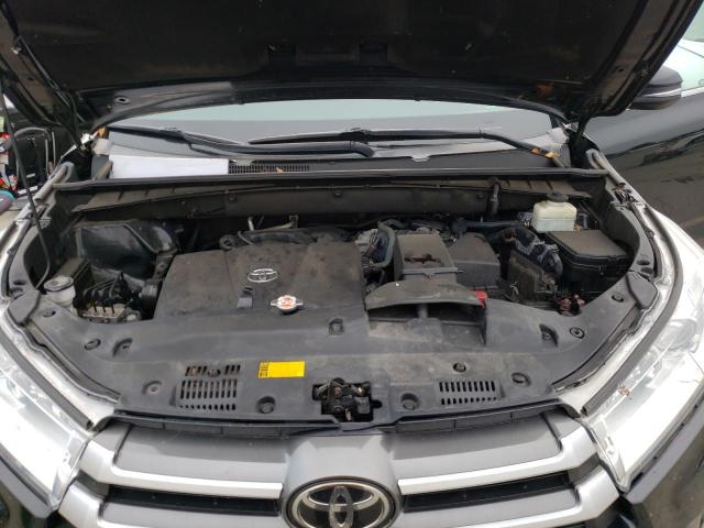 Zdjęcie 12 z aukcji – 2017 TOYOTA HIGHLANDER z VIN 5TDJZRFHXHS474283