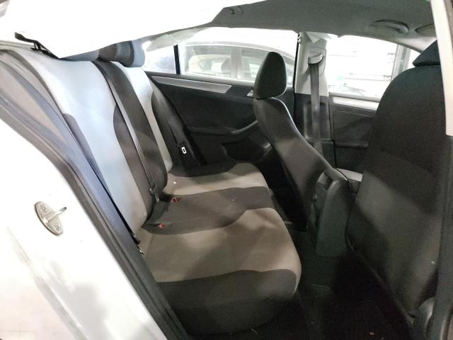 Photo 10 from auction – 2017 VOLKSWAGEN JETTA S with VIN 3VW2B7AJ4HM305073