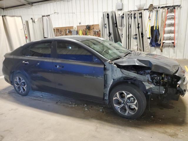 Photo 4 from auction – 2021 KIA FORTE FE with VIN 3KPF24AD5ME359094