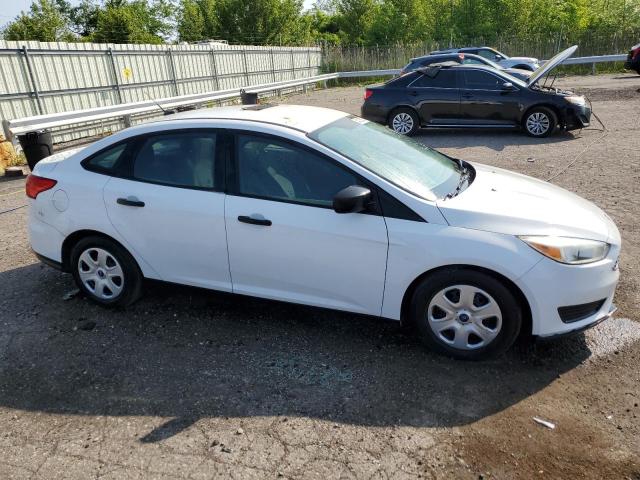 Photo 4 from auction – 2015 FORD FOCUS S with VIN 1FADP3E27FL240152