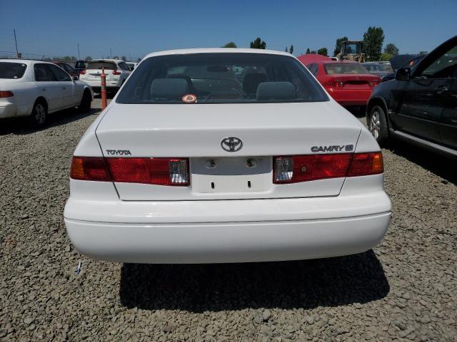 Photo 6 from auction – 2000 TOYOTA CAMRY CE with VIN JT2BG22K0Y0420635