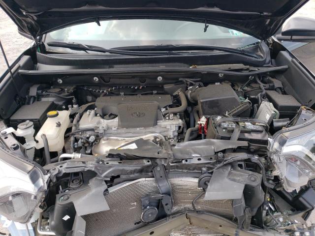 Photo 12 from auction – 2018 TOYOTA RAV4 LE with VIN 2T3BFREV1JW722588