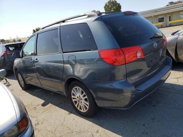 Photo 2 from auction – 2010 TOYOTA SIENNA with VIN 5TDYK4CC7AS307979