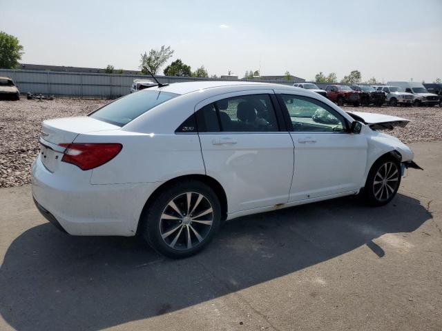 Photo 3 from auction – 2013 CHRYSLER 200 S with VIN 1C3CCBBB4DN513182