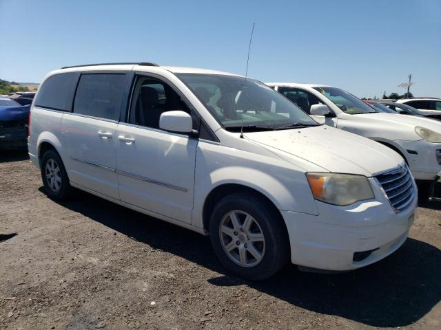 Photo 4 from auction – 2010 CHRYSLER TOWN & COU with VIN 2A4RR5D1XAR359077